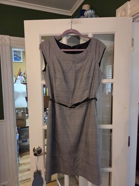 Jones New York Gray Plaid Sheath Dress with Belt - Size 12